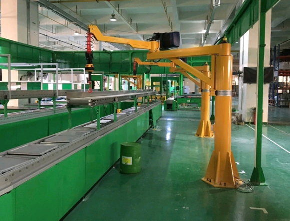 Электрический манипулятор на колонне в Санкт-Петербурге Электрический манипулятор на колонне в Санкт-Петербурге